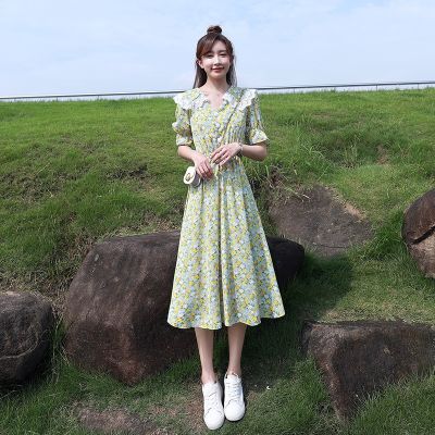 绿色小清新碎花雪纺连衣裙女2023新款夏季娃娃领收腰显瘦a字裙子